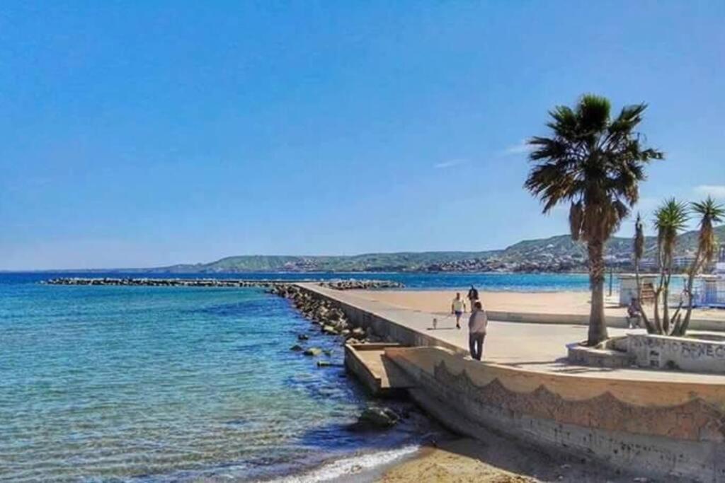 Comodo Appartamento A Crotone Exterior foto